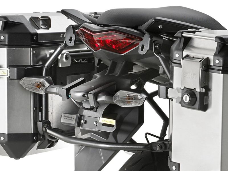 GIVI Trekker Outback Portapacchi CAM Kawasaki KLE 650 Versis (2010-)