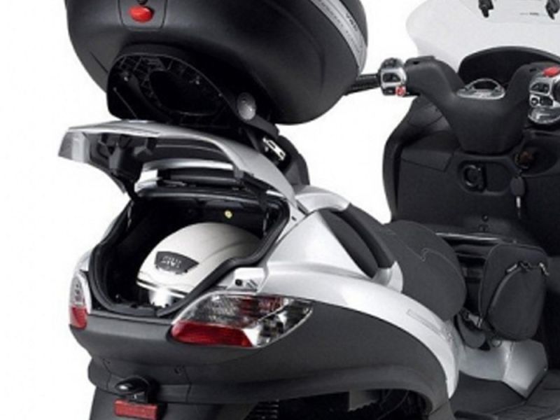 GIVI Monolock SR Portapacchi Piaggio MP3 125 / 250 / 400 / 500 / LT (2008-)